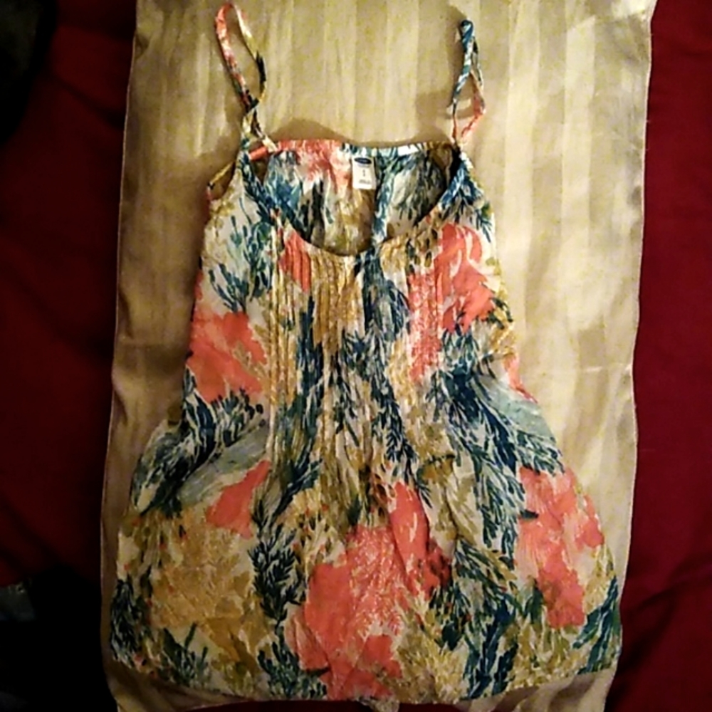 Old Navy super soft flowy thin strap top floral print size small